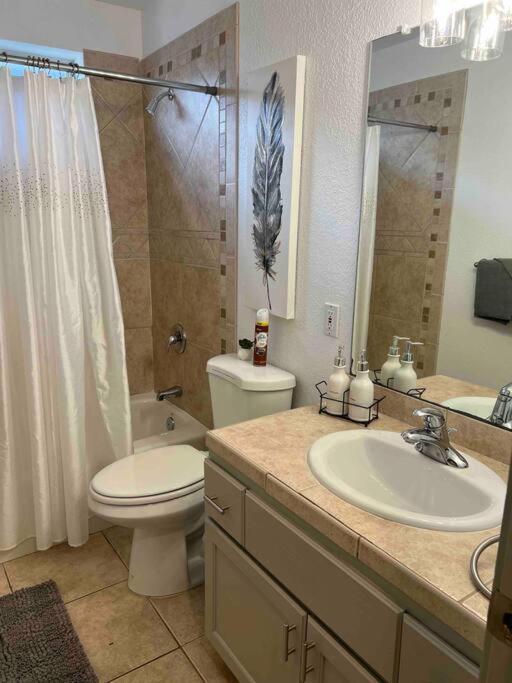 Spacious Getaway! Pool, Spa, Sleeps 9 Лейк Хавасу Сити Екстериор снимка