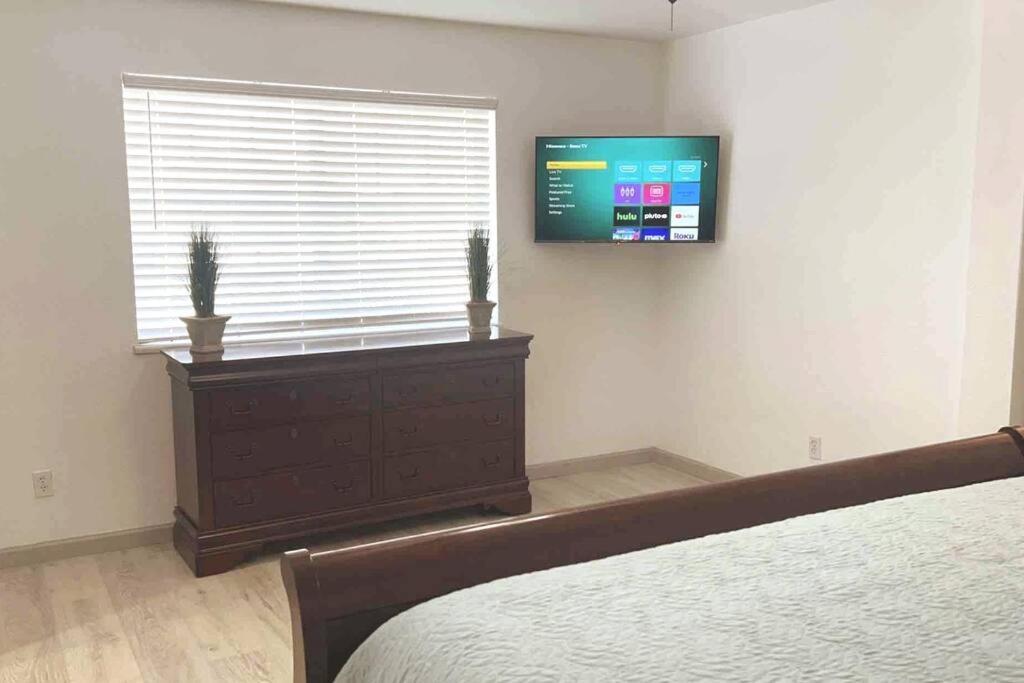 Spacious Getaway! Pool, Spa, Sleeps 9 Лейк Хавасу Сити Екстериор снимка