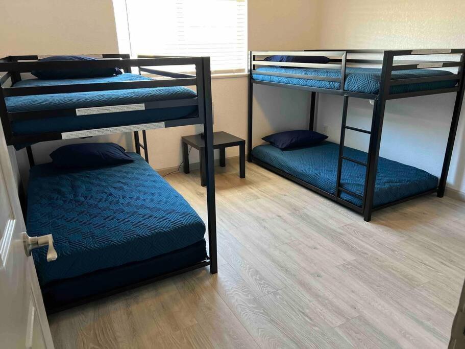 Spacious Getaway! Pool, Spa, Sleeps 9 Лейк Хавасу Сити Екстериор снимка